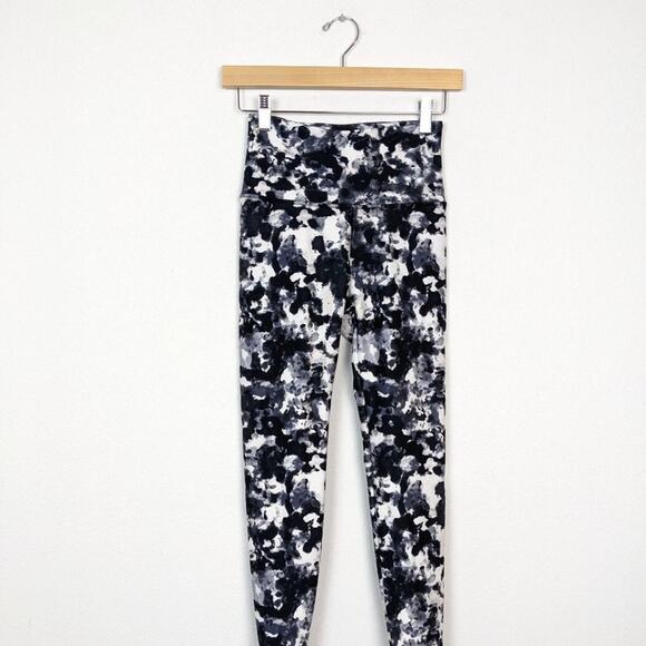 Balance Collection Graystone & Lotus Watercolor Abstract Leggings Size S - Picture 3 of 7